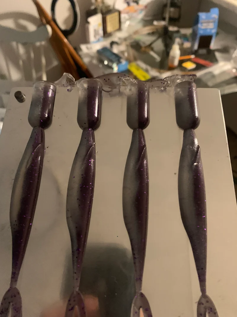 4.50in Kash Money Minnow (Purple Haze) The Pond Bottom Paralyzer 6 in pack