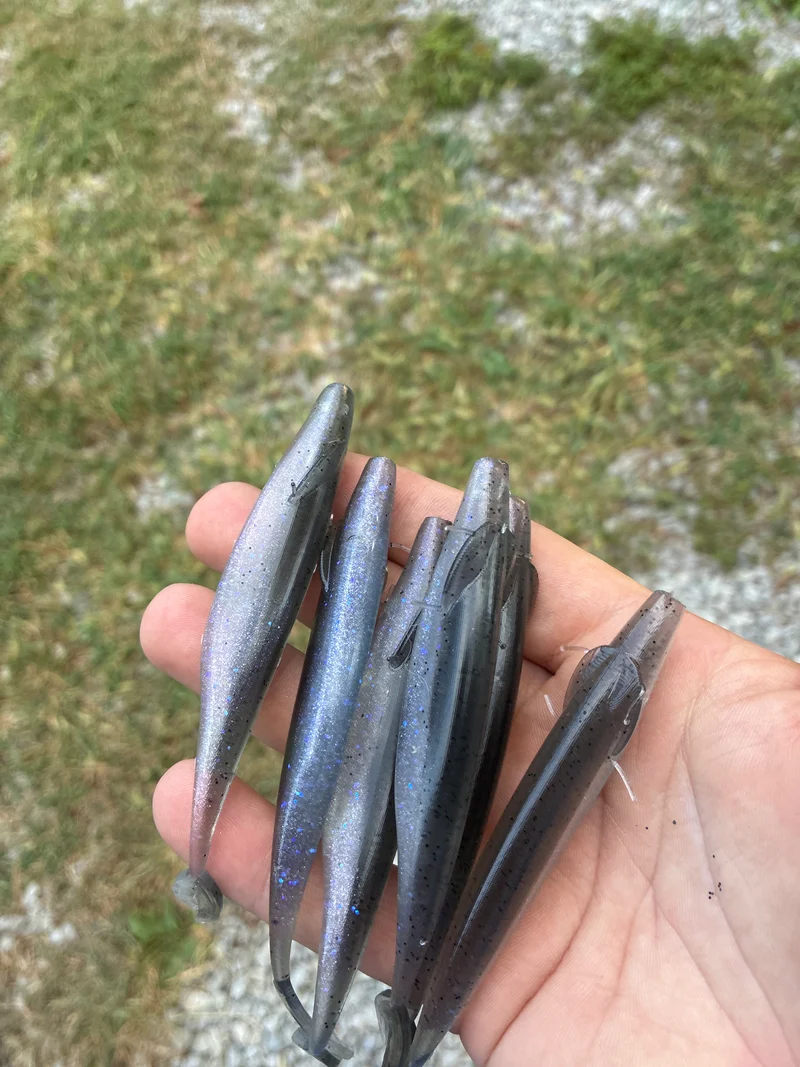 4.50 in Kash Money Minnow Electric Shad 5 in a pack