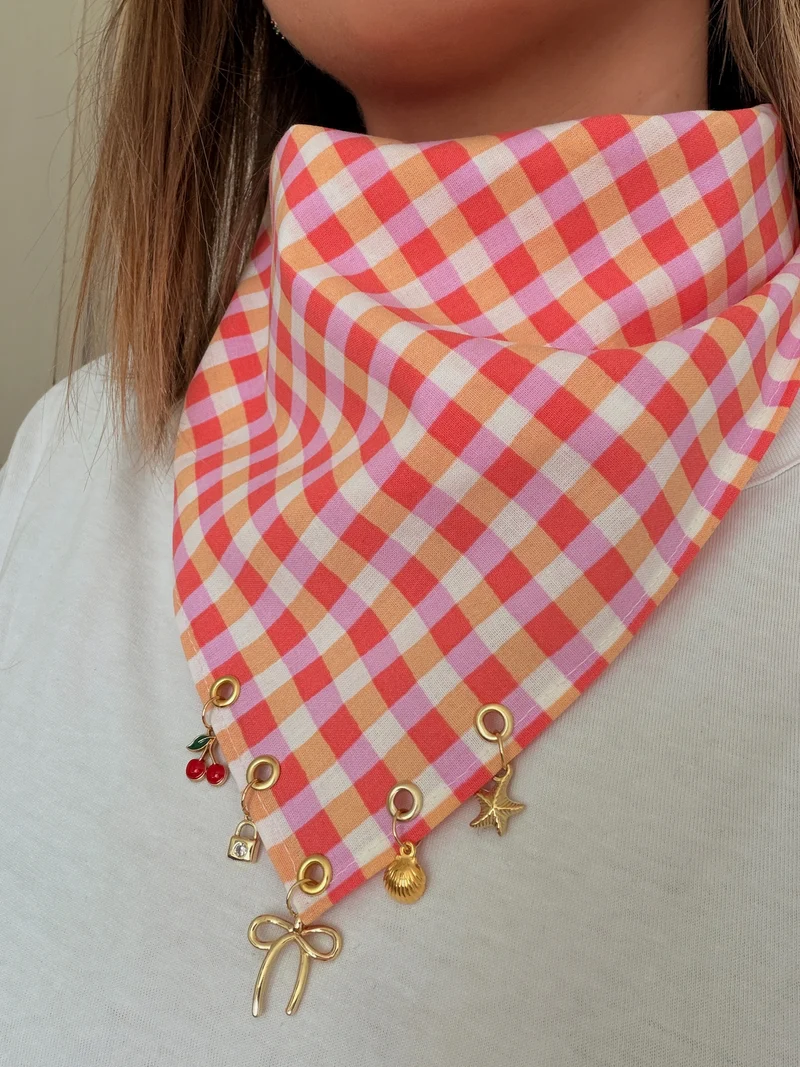 Foulard à charms Vichy
