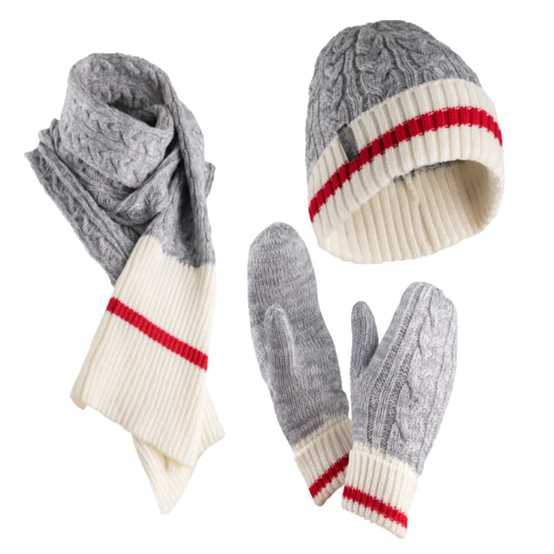 Ensemble tuque, foulard et gants - Femme