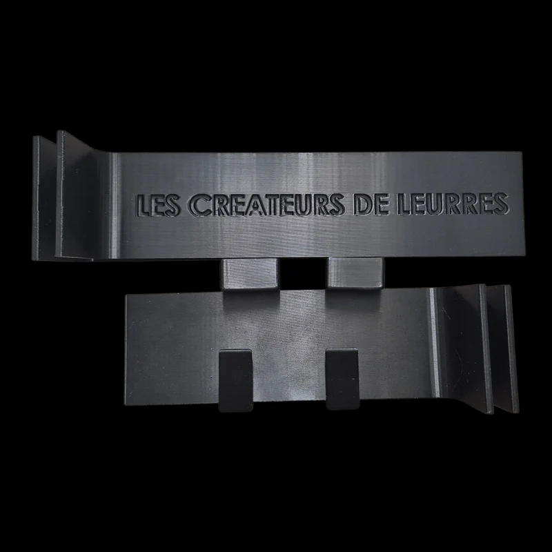 Équerres réglables pour fabrication de moules