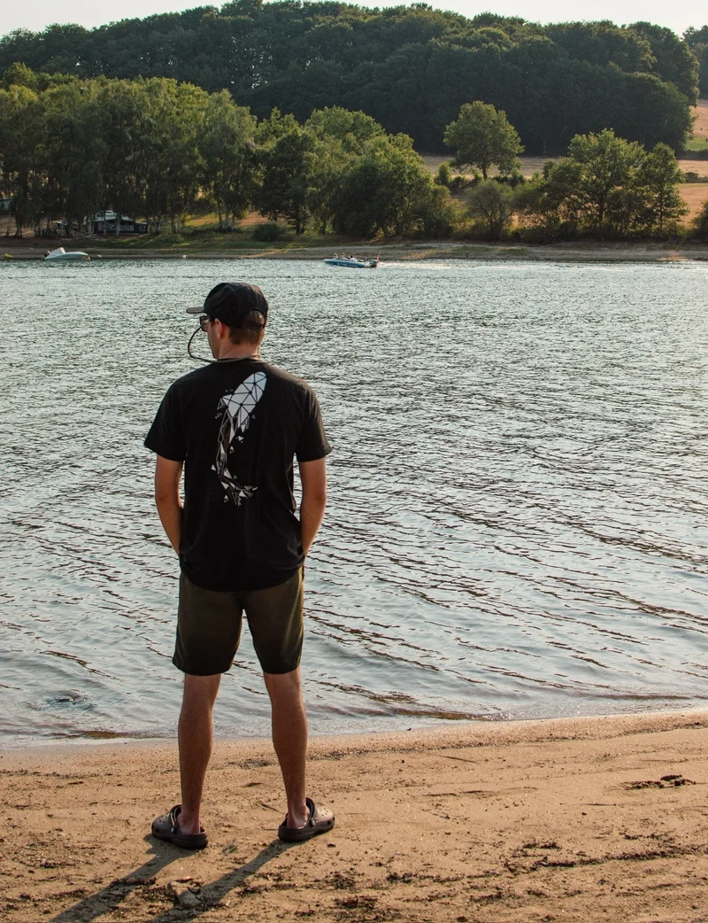 T-shirt Pêche Carpe Geometric Black | Connected Carper